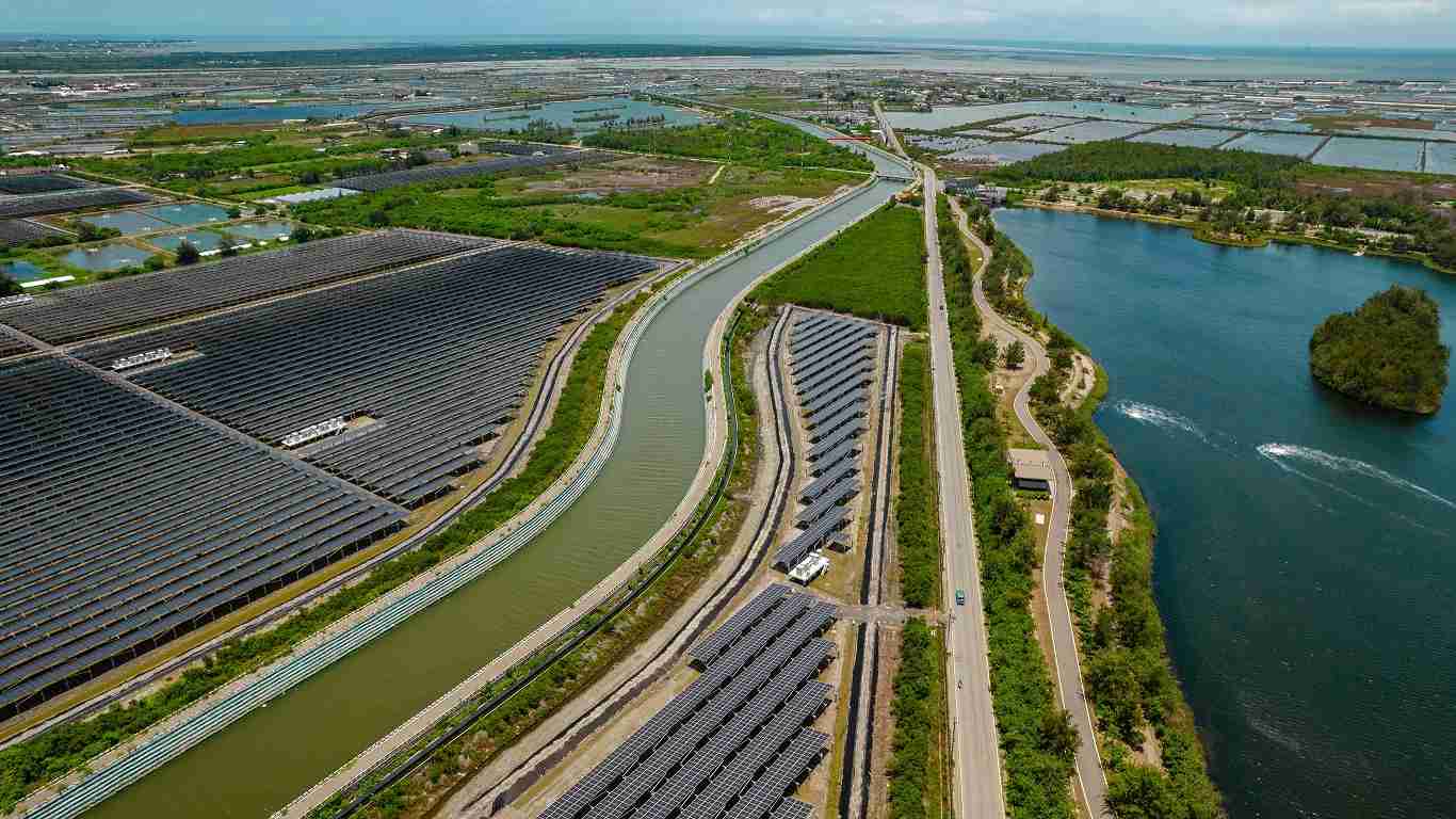 云顶国际8588yd能源事业提供智慧能源管理、、、太阳能监控管理、、、全方位电厂建置及运维解决方案，，，，并拥有管理超过6000案场的经验